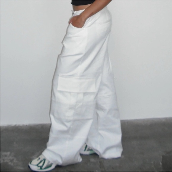 Local European white canvas cargos. Size XL - Picture 3 of 7